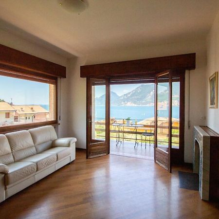 Villa Diana - Terrazza Sul Lago Assenza di Brenzone Extérieur photo